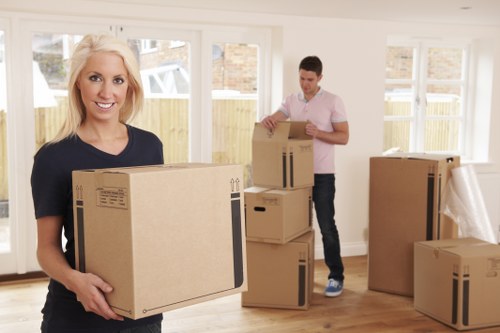 Removal van for flexible moving jobs in Crooklog streets