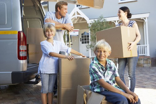 Residential and commercial moving van service in Crooklog